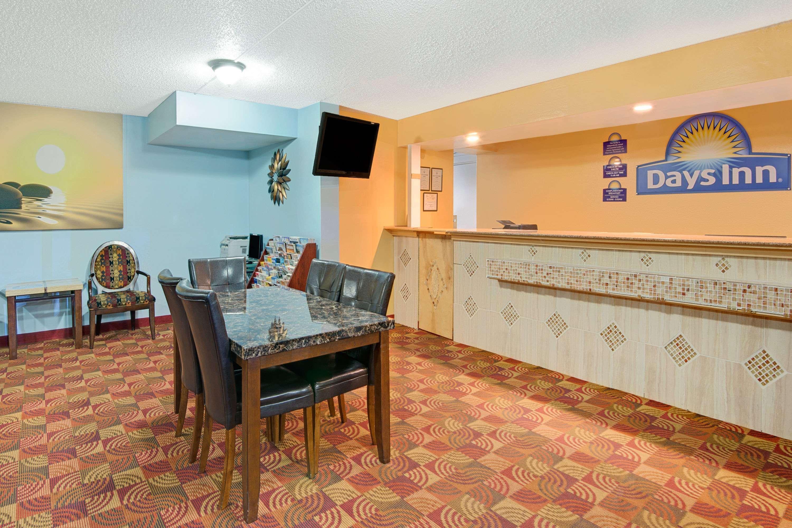 Days Inn By Wyndham Independence Luaran gambar