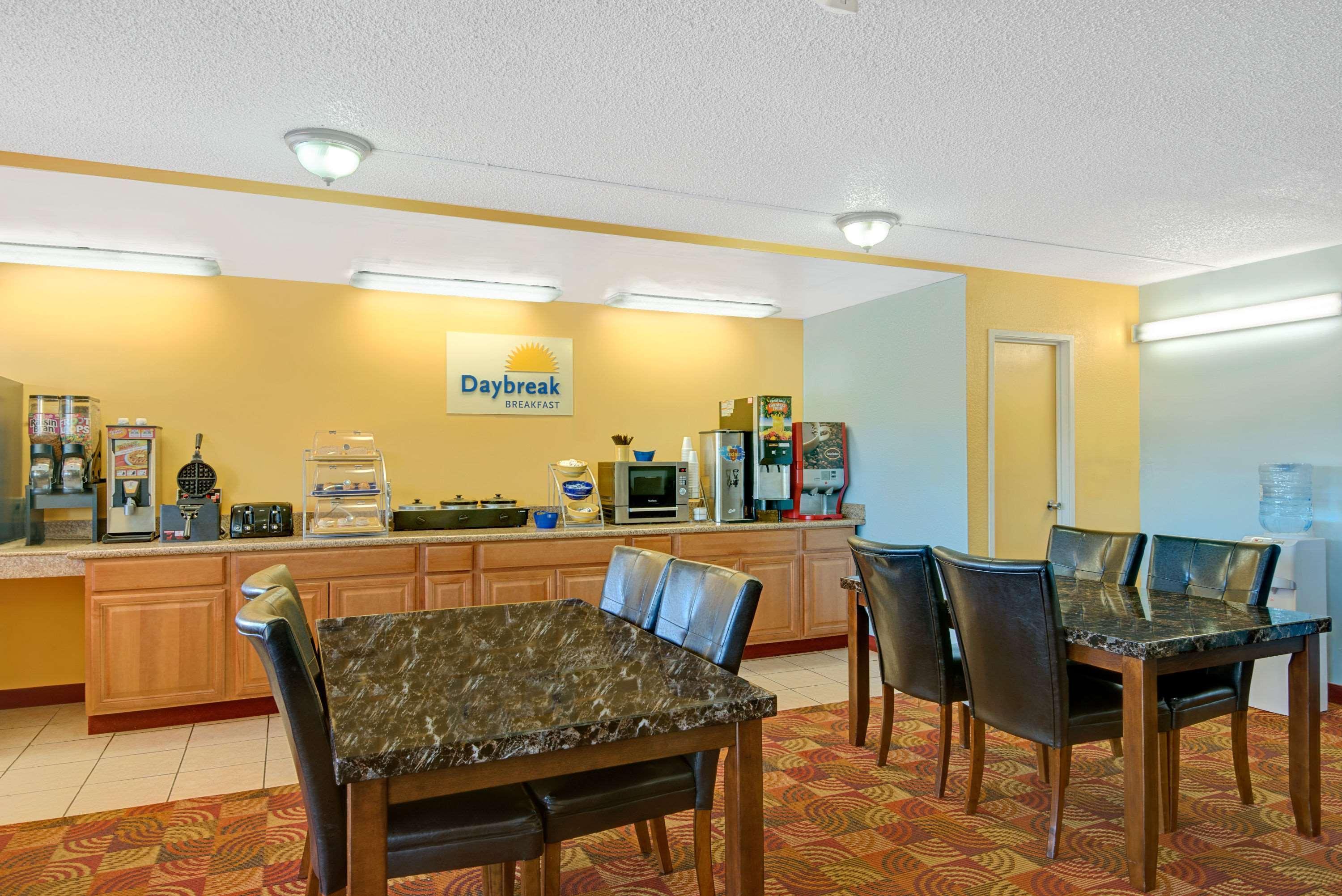 Days Inn By Wyndham Independence Luaran gambar