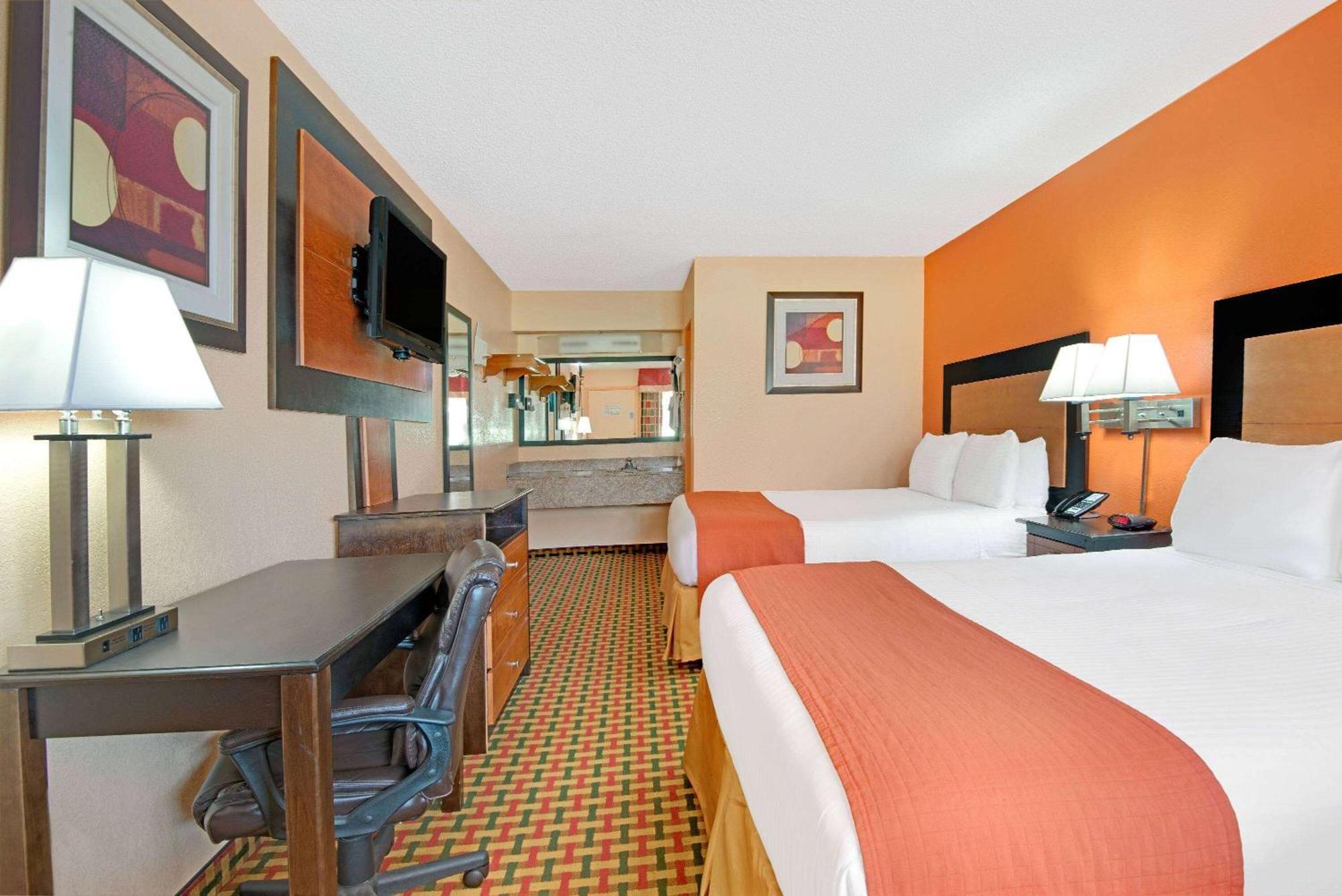 Days Inn By Wyndham Independence Luaran gambar