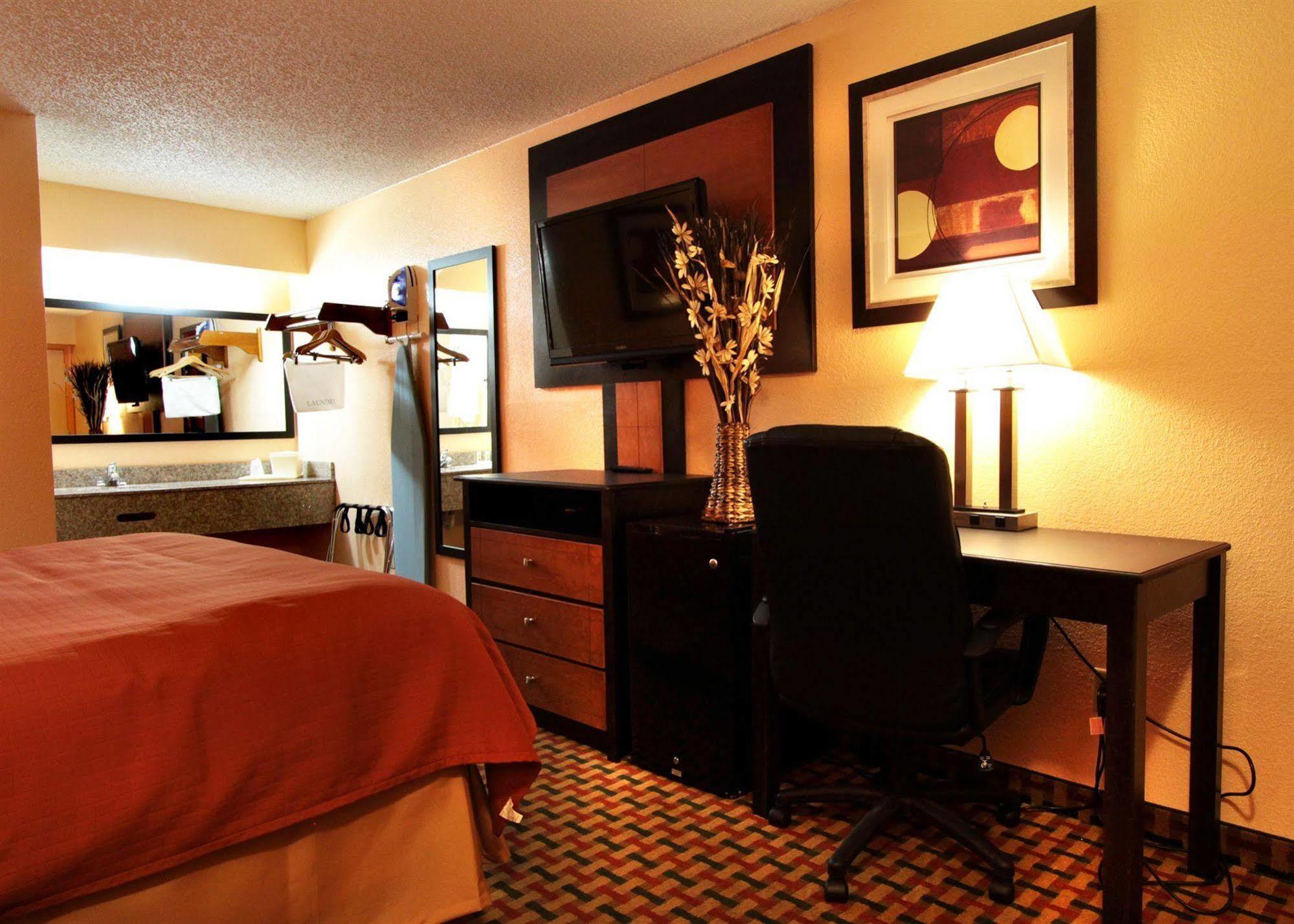 Days Inn By Wyndham Independence Luaran gambar