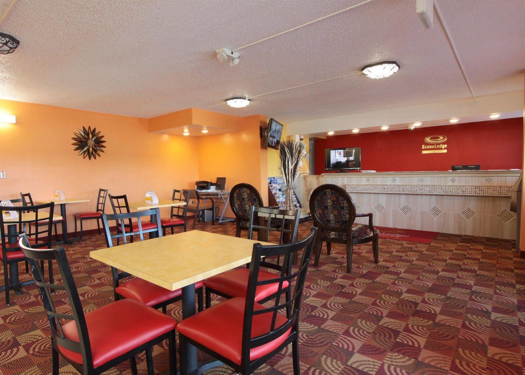 Days Inn By Wyndham Independence Restoran gambar